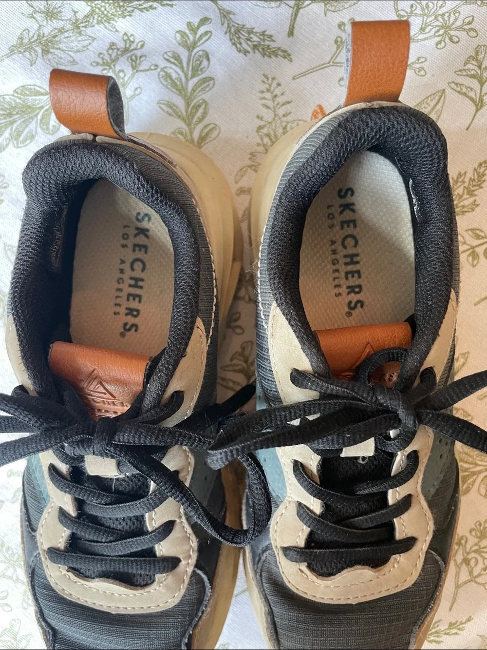 Skechers Kids SKX-1121  Black, Tan & Teal Athletic Sneakers Size 13.5